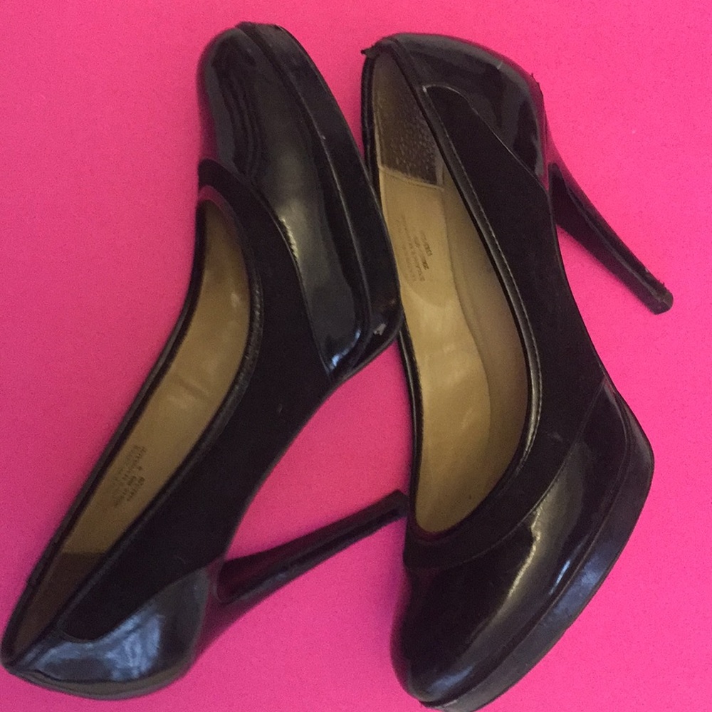 Shoes - Picture 3 of 4